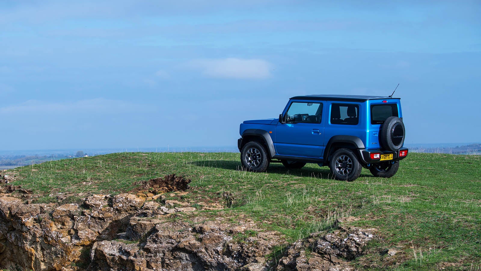 Suzuki Jimny in blue